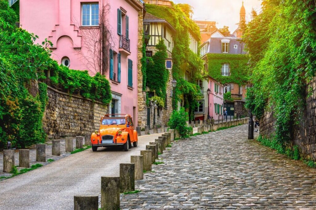 Stroll Through Montmartre